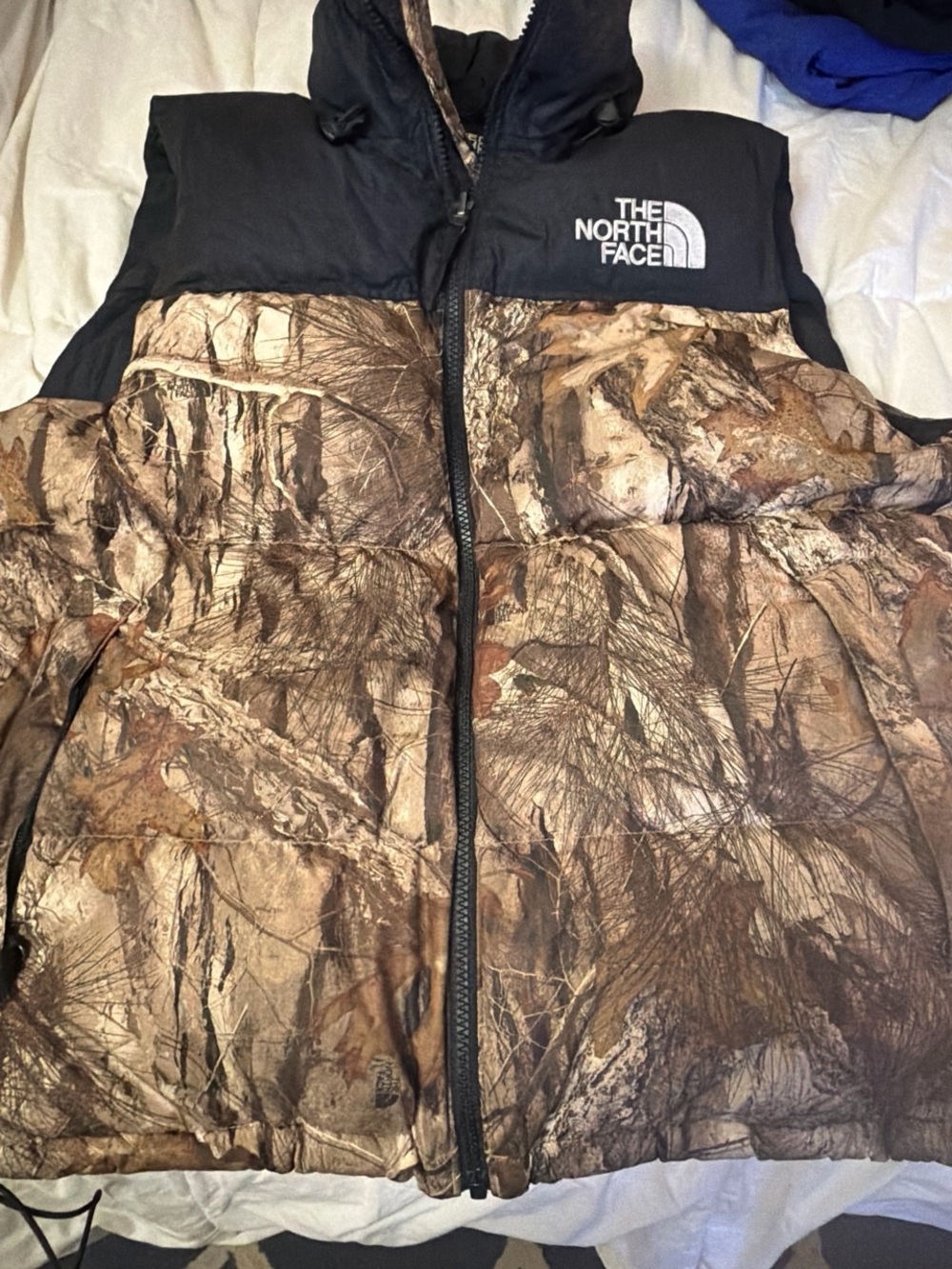 The North Face Realtree Camo Puffer Vest with Black Trim down 700 size L